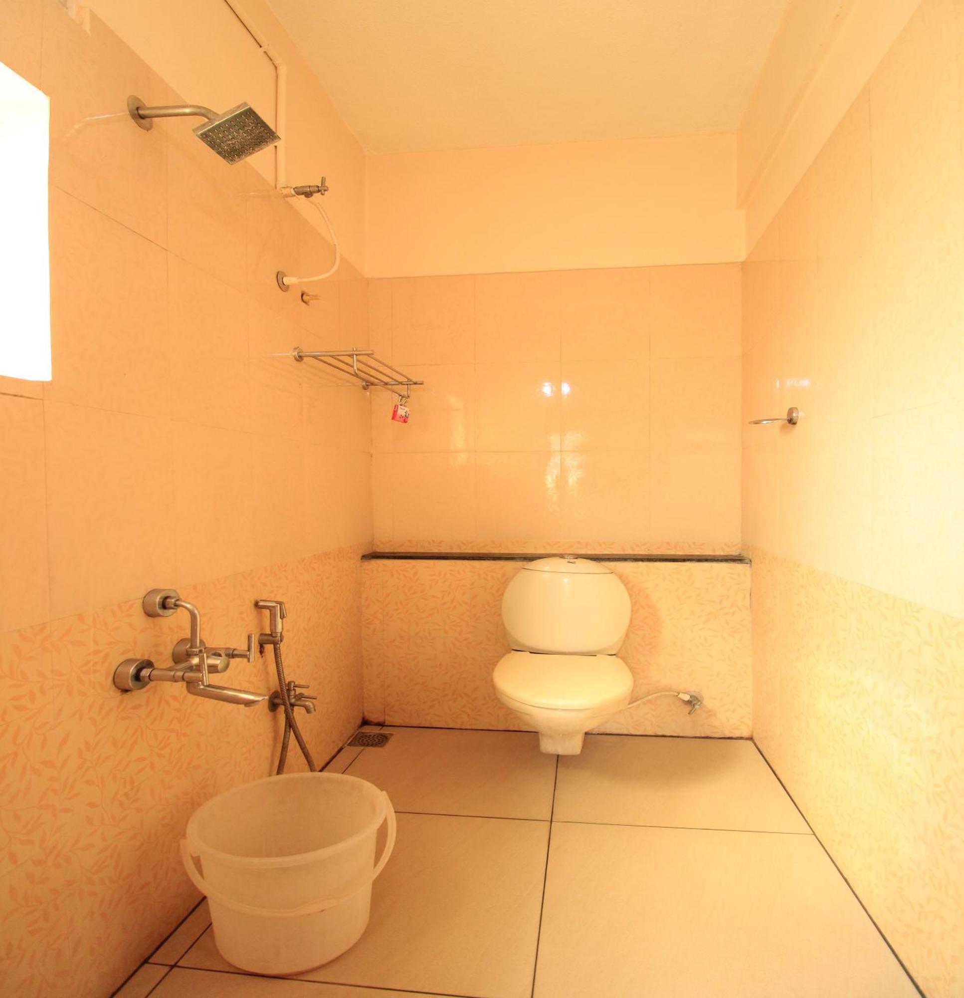 Hotel Rathnavel Towers Ченай Екстериор снимка