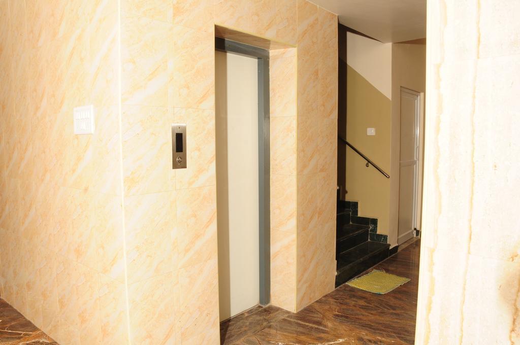 Hotel Rathnavel Towers Ченай Екстериор снимка